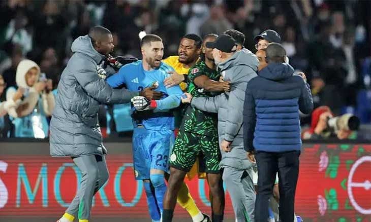 الجزائر بعد كأس افريقيا: مباراة في الملعب وأخرى في الـ«سوشيال ميديا»